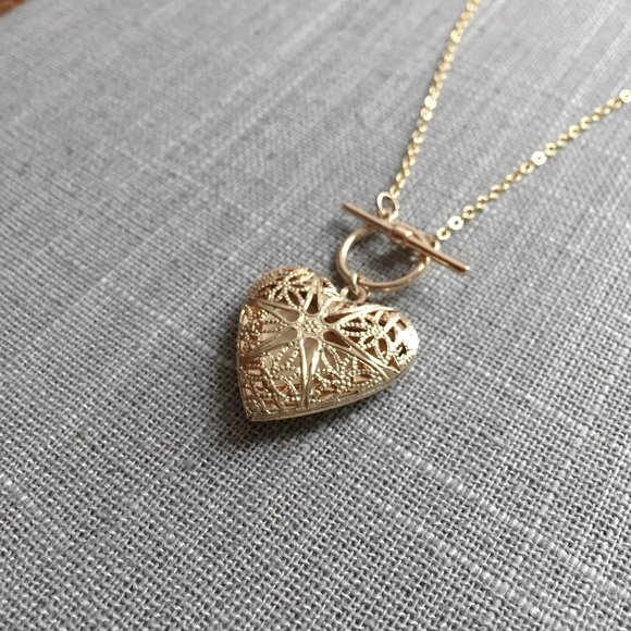 Heart Locket Pendant Necklace - Picture 2 of 8